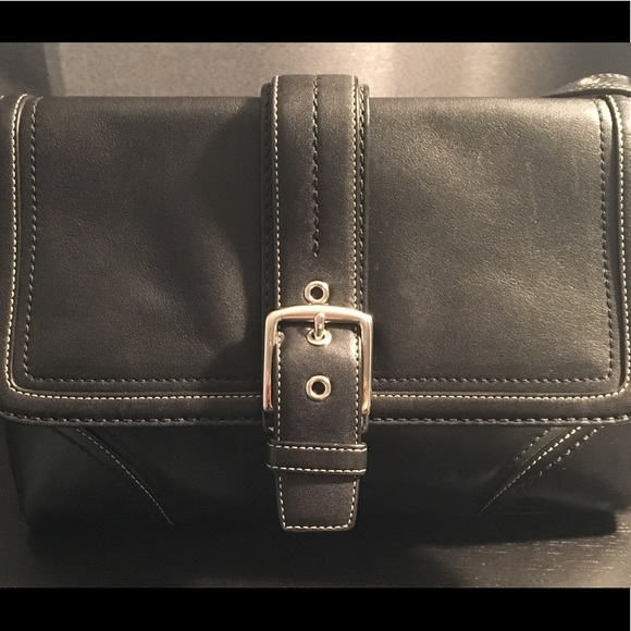 “Sold” Vintage Coach Hampton Shoulder Bag - Picture 4 of 8